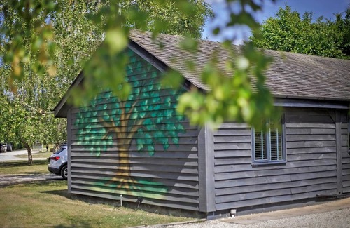 Selby Ski Chalet | Stylish and luxurious open plan lodge.