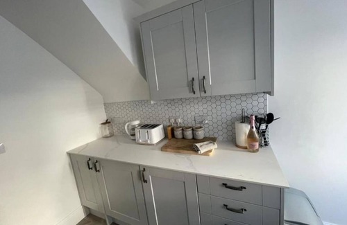 Ruswarp House | Stylish and modern 2 bed house walking distance to town centre