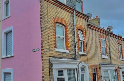 Ruswarp House | Stylish and modern 2 bed house walking distance to town centre