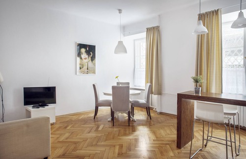 Old Town Apartment | Stylish and modern Old Town flat in Warsaw for 6.