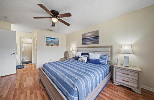 Trailer Estates Apartment | Stylish and Modern Shorewalk condo close to top beaches, heated pools, hot tub, IMG Academy, dining