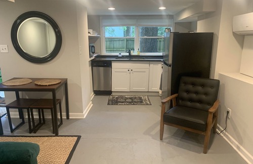 Tuxedo Park Apartment | Stylish and Private 1 Bedroom in Buckhead!