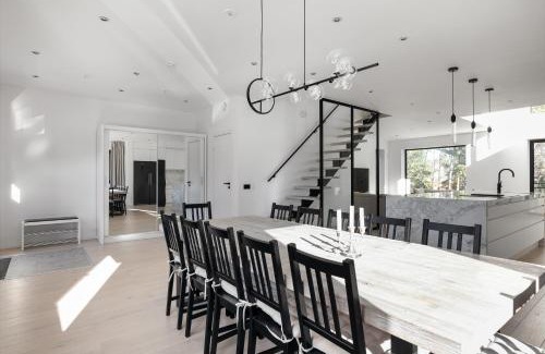 Kista Villa | Stylish and spacious family home