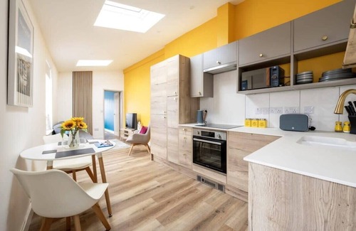 Maenporth Apartment | Stylish Apartment in Falmouth, nr Seafront