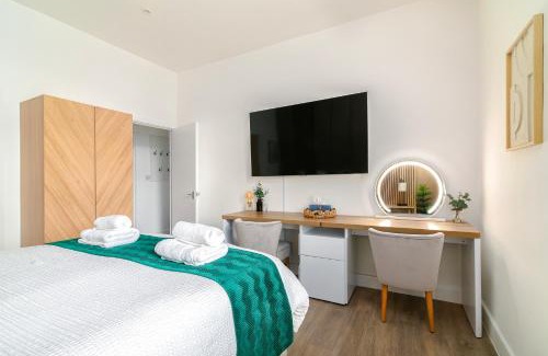 Queen's Park Apartment | Stylish Apartment in Queens Park