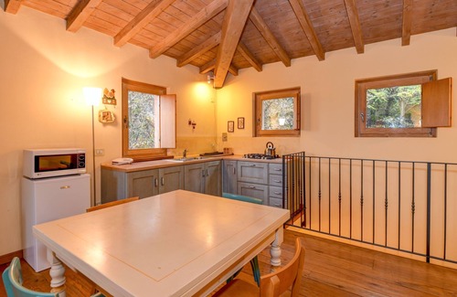 Gavardo Apartment | Stylish Apartment Torretta in Agriturismo Colleincanto