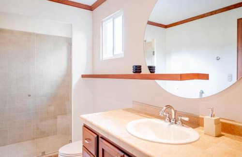 Herradura Apartment | Stylish Apartment w/Hotel Amenities @ Los Sueños
