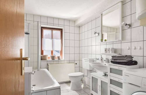 Weidhausen Apartment | Stylish apartment with terrace in Sonneberg