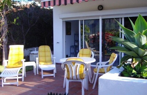 Los Realejos Apartment | Stylish apartment with a panoramic view of the sea, the coast & the mountains