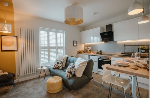 Marple Apartment | Stylish Apartment with private EV car charger