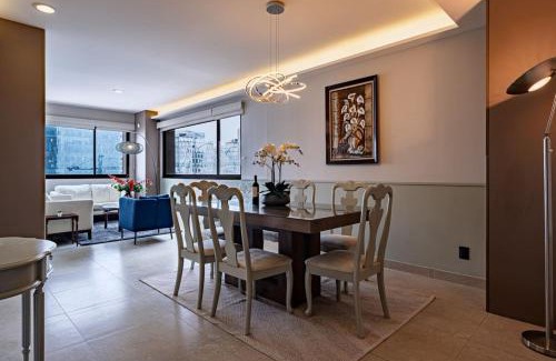 Ampliacion Granada Apartment | Stylish Apt with Pool and Gym