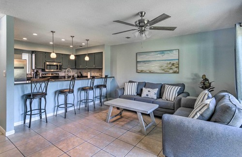 Mary Esther House | Stylish Bayfront Townhome < 10 Mi to Beach!