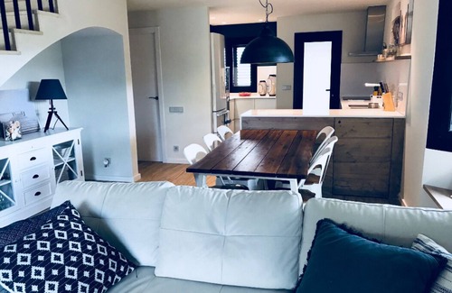 Cubelles House | STYLISH BEACH HOUSE, 600m to sea, 50k to Barcelona
