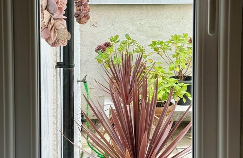 Sandsend Apartment | Stylish Beach House Apartment with Fabulous Sea Views