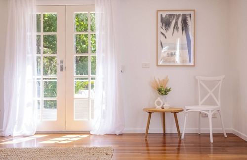 Sawtell House | Stylish Beach House with Pool, Close walk to Cafes and Beach, Golf Course View