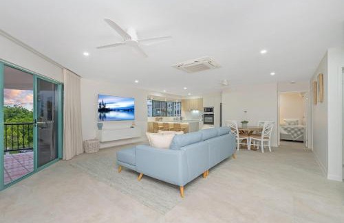 North Ward Apartment | Stylish Beachfront Apartment Stunning Views