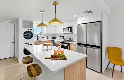 Avon By The Sea Condo | Stylish Beachfront Condo – Balcony, Heated Pool & Steps to Pier