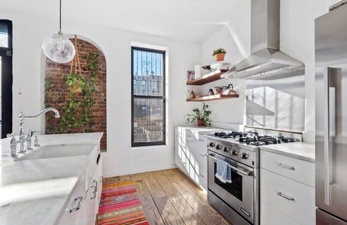 Bedford-Stuyvesant Hotel | Stylish Bed-Stuy 2brdm, 2.5 bath