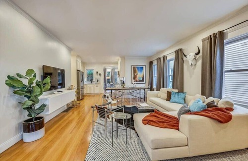 Forest Hills - Woodbourne Condo | Stylish Boston Renovation | Near T
