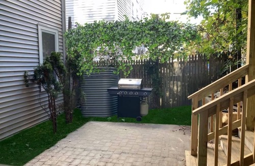 Forest Hills - Woodbourne Condo | Stylish Boston Renovation | Near T