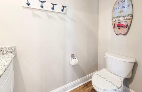 Biloxi House | Stylish, BRAND NEW 3 Bed Cottage, Beach Front, DOG FRIENDLY!