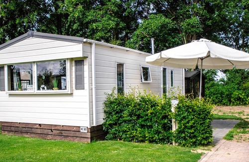 Doesburg Ski Chalet | ★ Stylish & bright for 4 ★ Nature, WiFi + parking at the chalet ★ Beach 10 minutes on foot