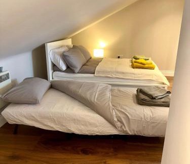 Ealing Apartment | Stylish Bright loft Studio in Ealing