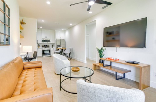 Brownsville House | Stylish Brownsville Stay: Coastal Day Trips!