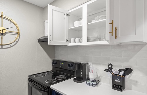 Buckhead Village Apartment | Stylish Buckhead Condo: Your Urban Getaway in ATL.
