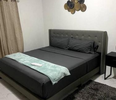 Old Harbour Apartment | Stylish Bungalow- New Harbour Village