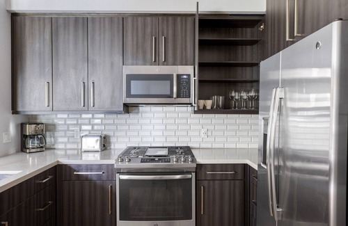 Carmel Valley Apartment | Stylish Carmel Valley 1BR w/Spa & Gym, walk to Groceries, by Blueground
