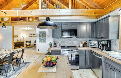 Round Top House | Stylish Catskills Retreat: Year-Round Adventure!