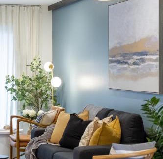 Christchurch City Centre Apartment | Stylish Central City townhouse Next to Little High