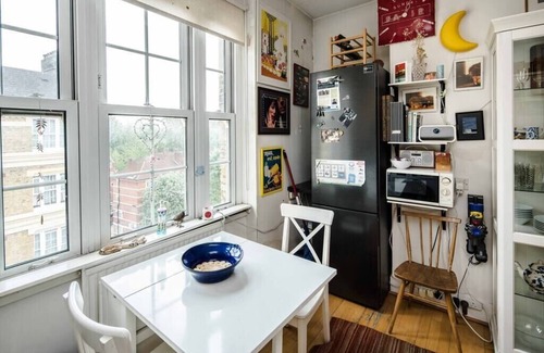 Riverside Apartment | Stylish Central London Flat Near Tower Bridge