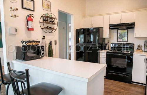 East Stroudsburg Ski Chalet | Stylish Chalet with Private Sauna, Lake in Saw Creek. Bushkill. Pocono.