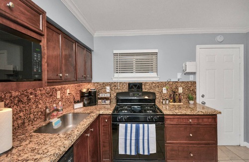 River Oaks House | Stylish Chateau in heart of Houston's Upscale River Oaks
