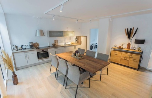 Luedinghausen Apartment | Stylish city apartment Glocke | 6 persons | center | sunny balcony
