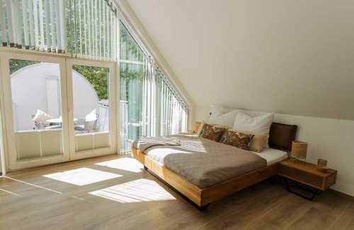 Luedinghausen Apartment | Stylish city apartment Glocke | 6 persons | center | sunny balcony