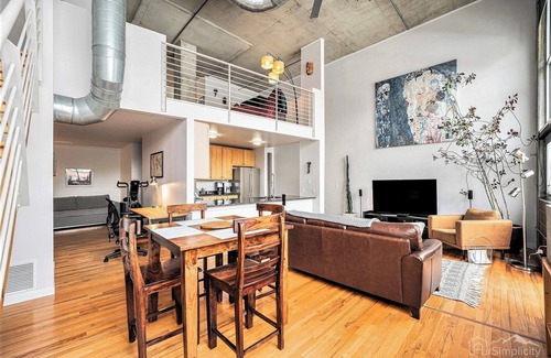 Capitol Hill Apartment | Stylish City Loft | Walk to Dining & Shops