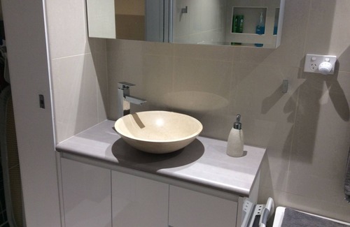 Bardwell Valley Apartment | Stylish, close to Airport and St George Hospital
