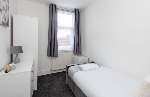 Murton Apartment | Stylish Comfort 2-Bedroom in Murton