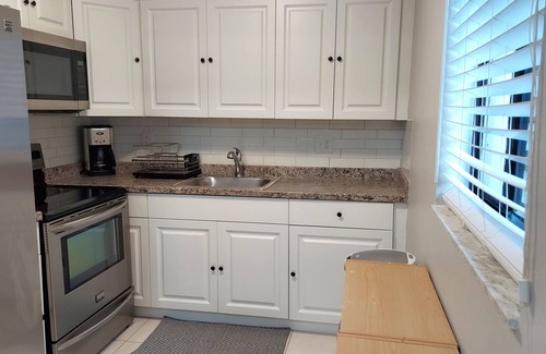 Temple Terrace Condo | Stylish & comfy 2 bedroom condo centrally located