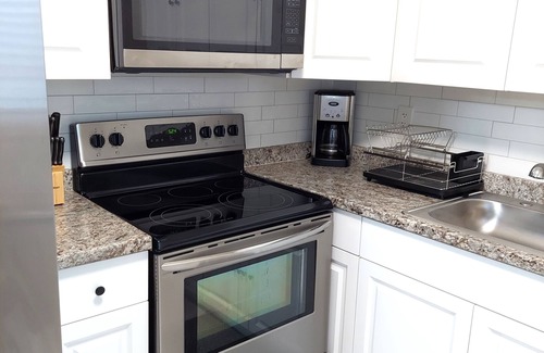 Temple Terrace Condo | Stylish & comfy 2 bedroom condo centrally located