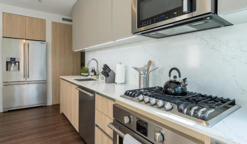 Downtown Apartment | Stylish Condo By The Beach