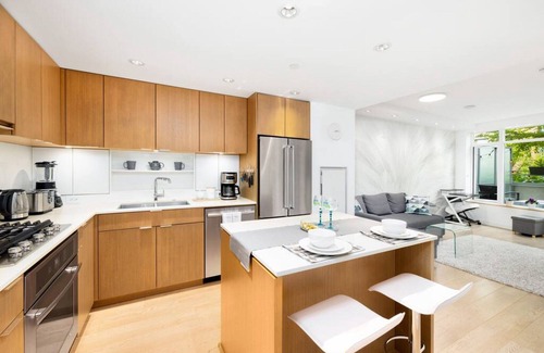 Mount Pleasant Apartment | Stylish condo in Olympic Village