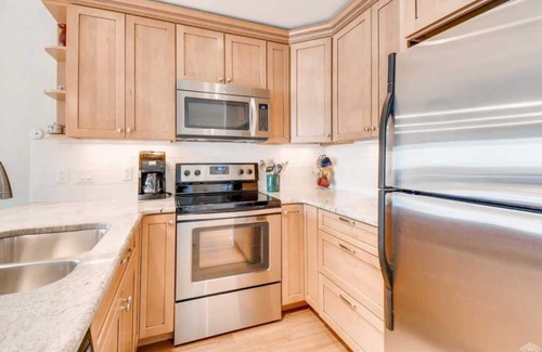 Avon Condo | Stylish Condo Just 700 ft. from Beaver Creek Gondola