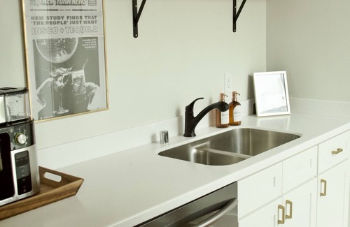 Paducah Condo | Stylish Condo Overlooking Broadway