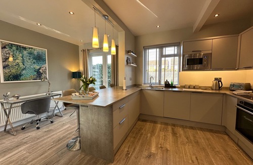 Barwell House | Stylish, Contemporary Home in Earl Shilton