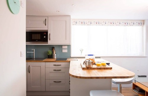 Itchenor House | Stylish & cosy annexe in pretty sailing village