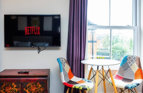 Balham Apartment | Stylish & Cosy Studio in Balham, London SW12 - 2 Minutes From The Station!